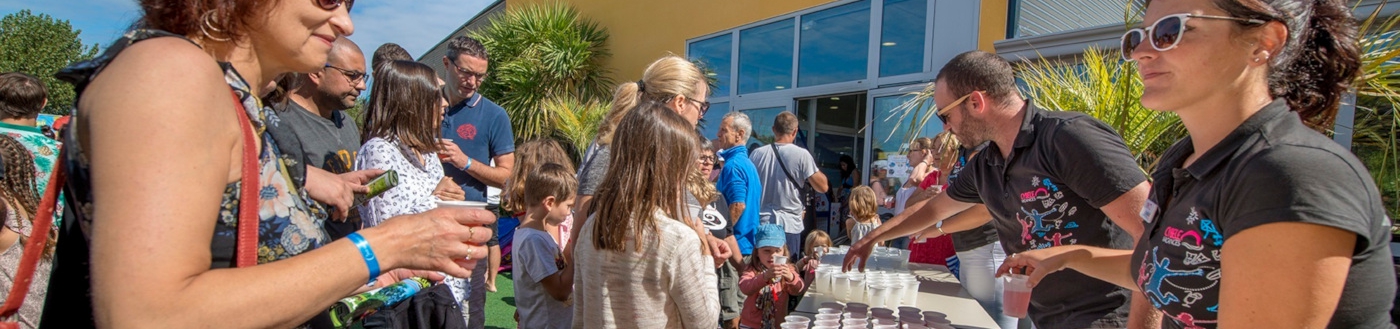 Equipe camping 5 étoiles Vendée Bel Air