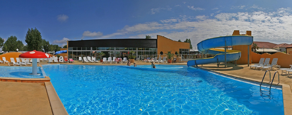 Camping avec toboggan aquatique