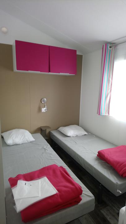chambre-mobil-home-emotion