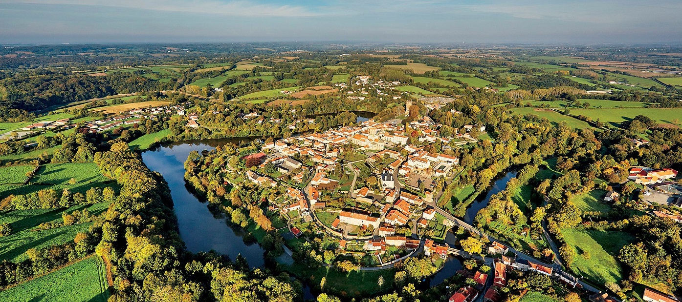 Visiter la Vendée_Vouvant ©A.Lamoureux_Vendee Expansion